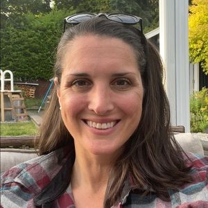 Meet your Posher, Elise